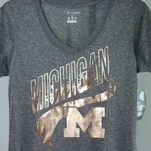 Tops - Michigan Wolverines Women's V-Neck T-Shirt Tops - Michigan Wolverines Women's V-Neck T-Shirt